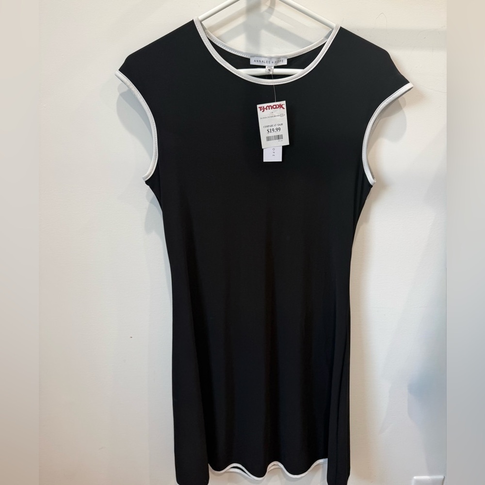 Annalee + Hope Black Cap-Sleeve Top with White Trim